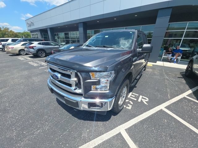 Used 2017 Ford F150 XLT AWD/4WD image 2
