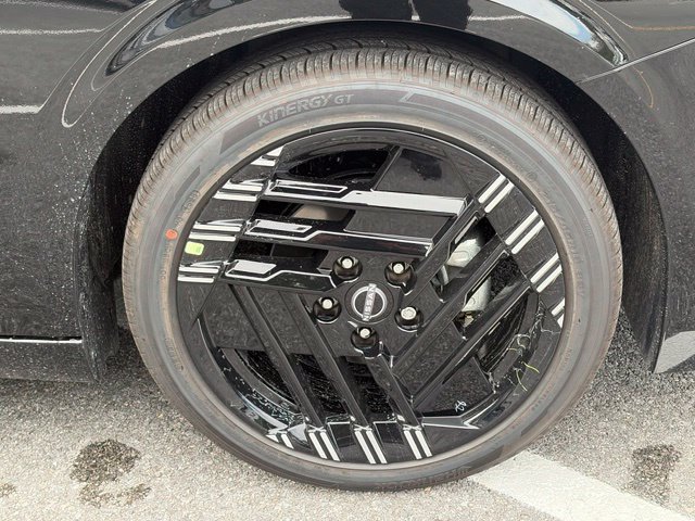 New 2027 Nissan Sentra SR w/ SR Premium Package FWD image 11