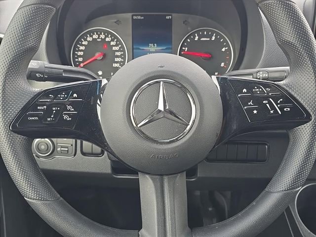 Used 2025 Mercedes-Benz Sprinter 2500 image 25