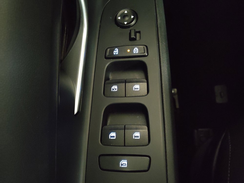 Used 2023 Hyundai Elantra SEL image 27