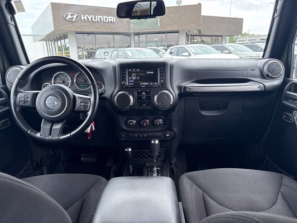 Used 2015 Jeep Wrangler Unlimited Sport w/ Quick Order Package 24S AWD/4WD image 27
