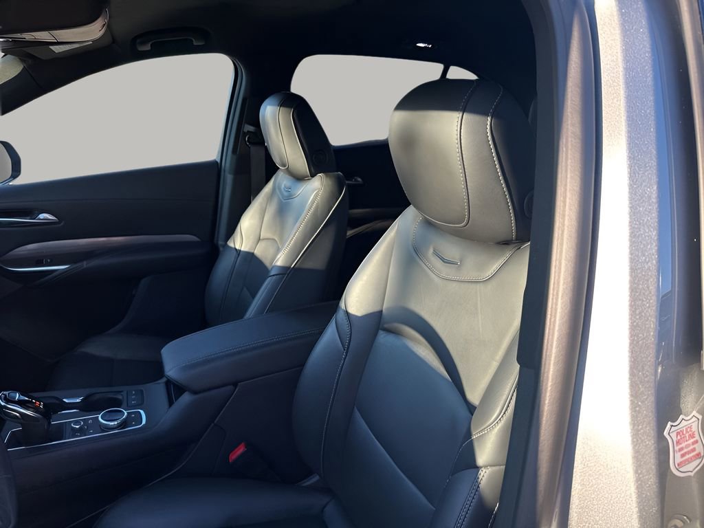 Used 2024 Cadillac XT4 Premium Luxury image 27