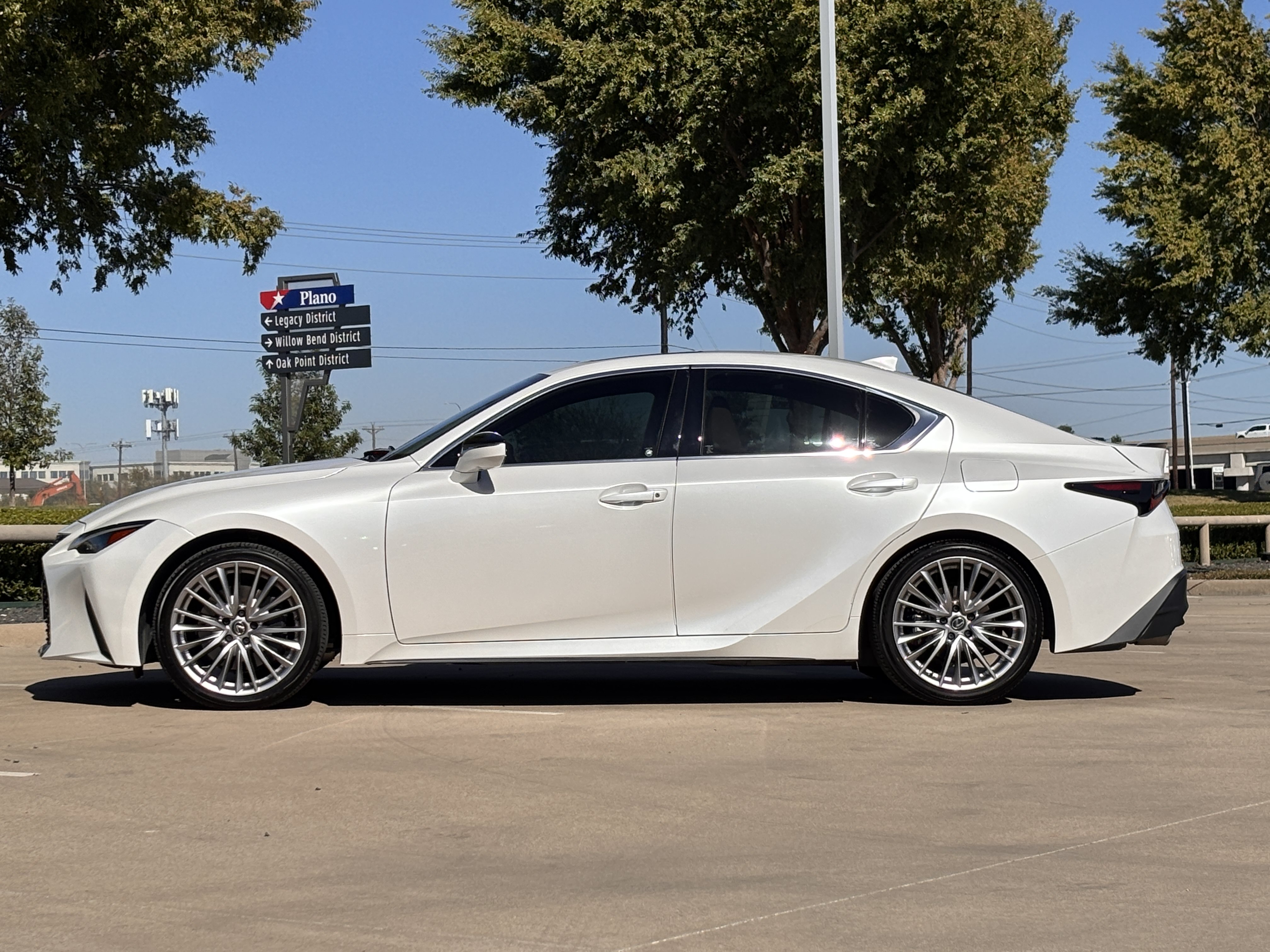 Used 2024 Lexus IS 300 AWD w/ Premium Package image 2