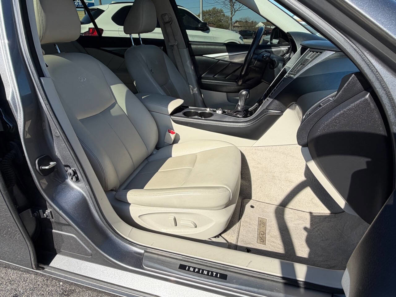 Used 2014 INFINITI Q50 Premium w/ Navigation Package AWD/4WD image 39