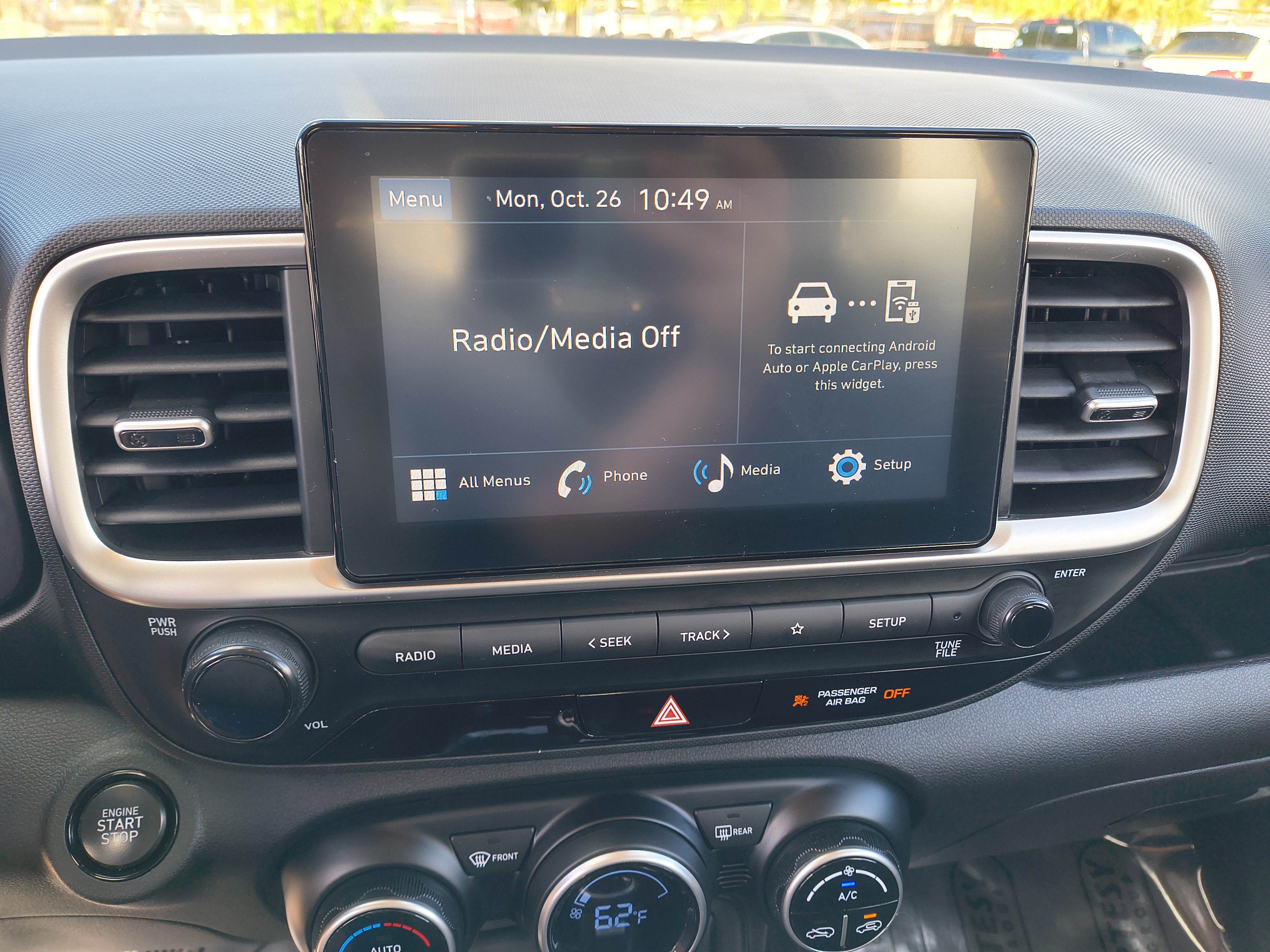 Used 2024 Hyundai Venue SEL FWD image 25