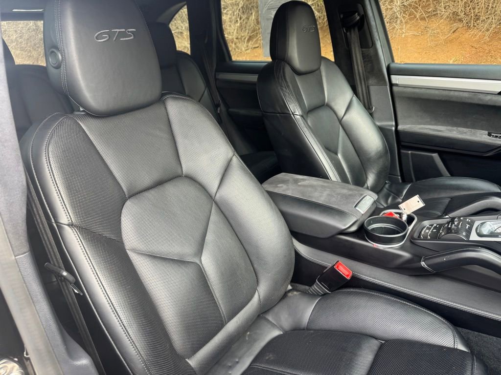 Used 2018 Porsche Cayenne GTS w/ Premium Package Plus image 12