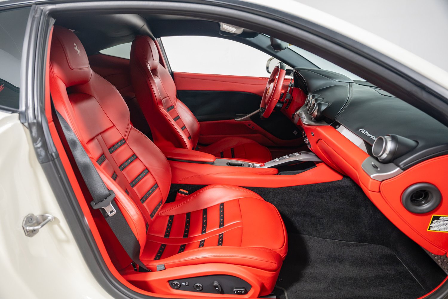 Used 2016 Ferrari F12 Berlinetta RWD image 35