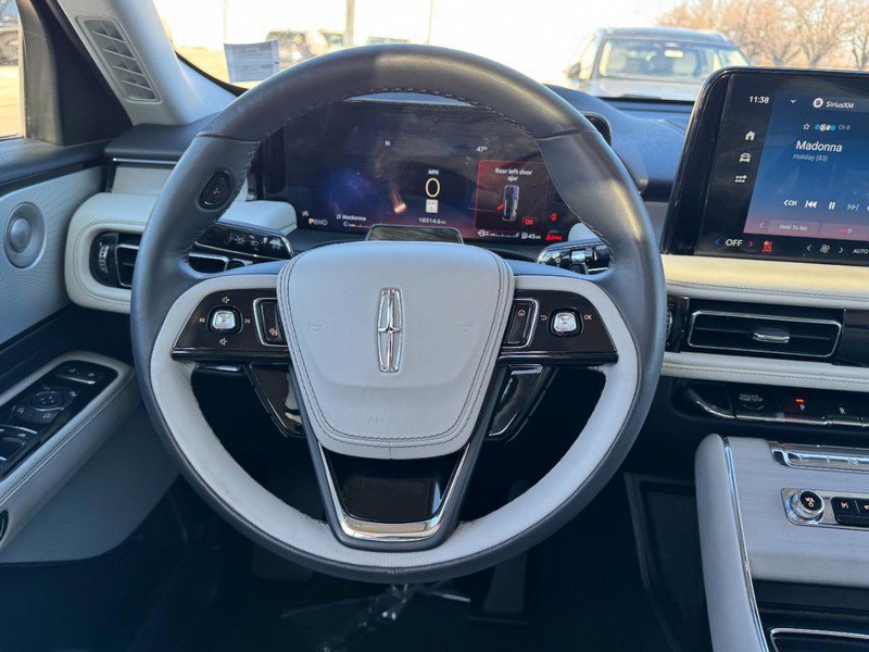 Certified 2025 Lincoln Aviator Reserve w/ Equipment Group 201A image 10