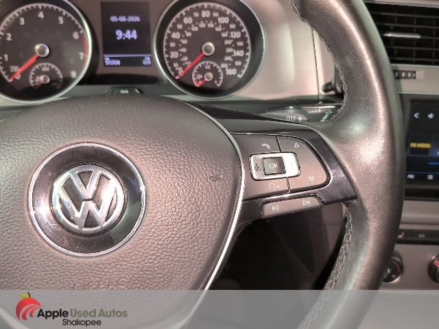 Used 2017 Volkswagen Golf SE FWD image 25