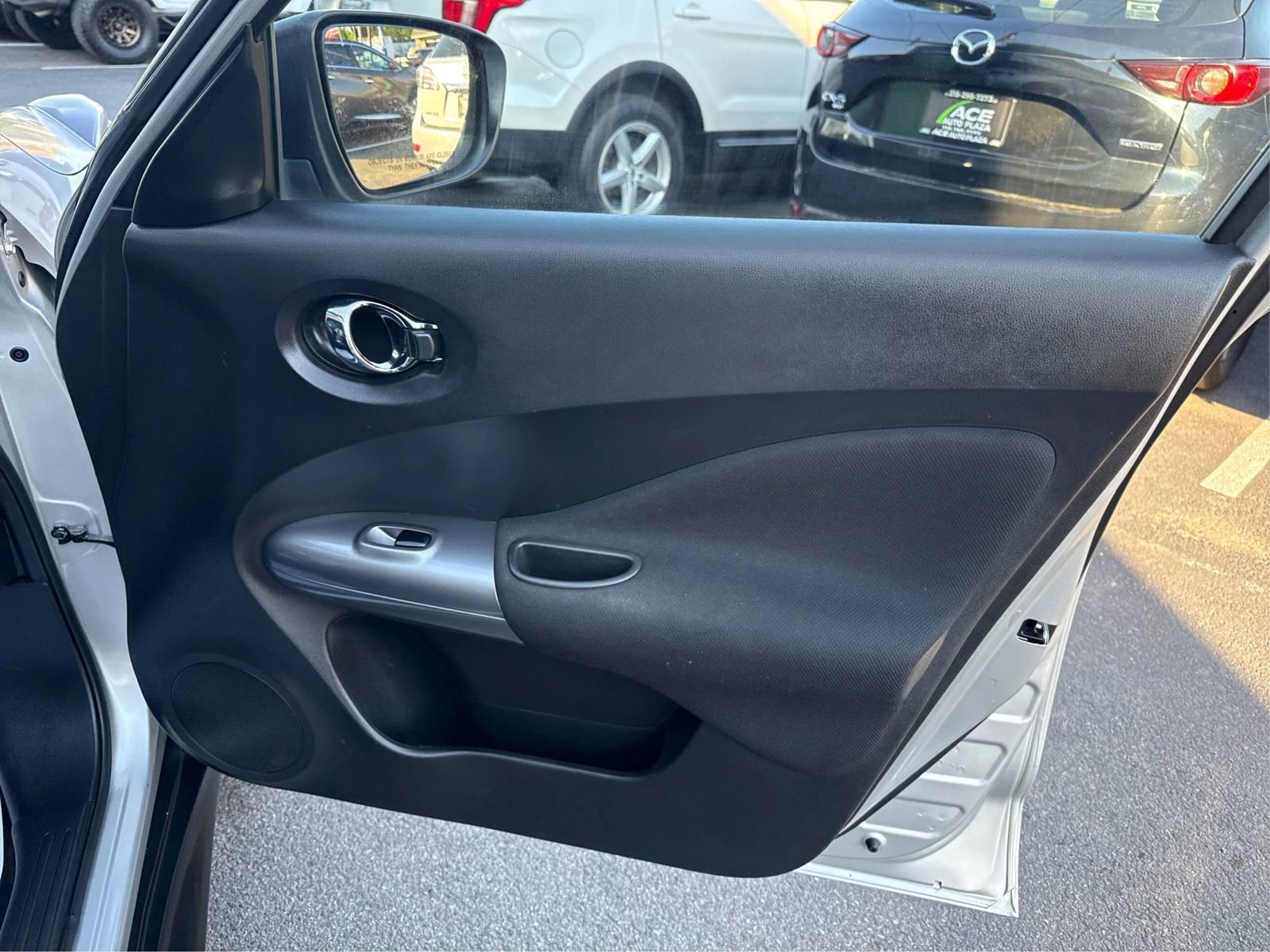 Used 2015 Nissan Juke S AWD/4WD image 20