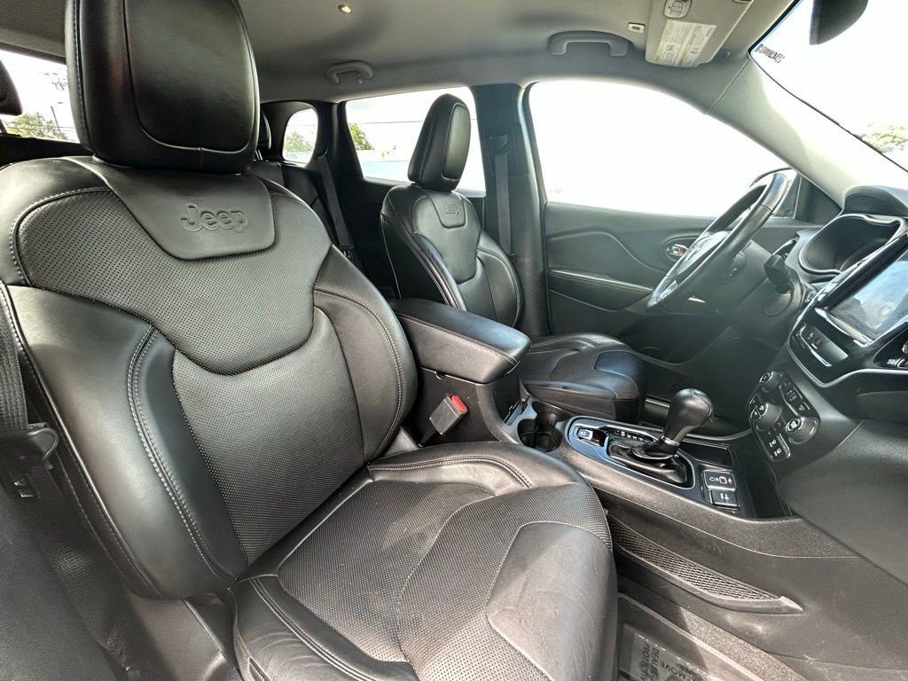 Used 2019 Jeep Cherokee Limited image 35