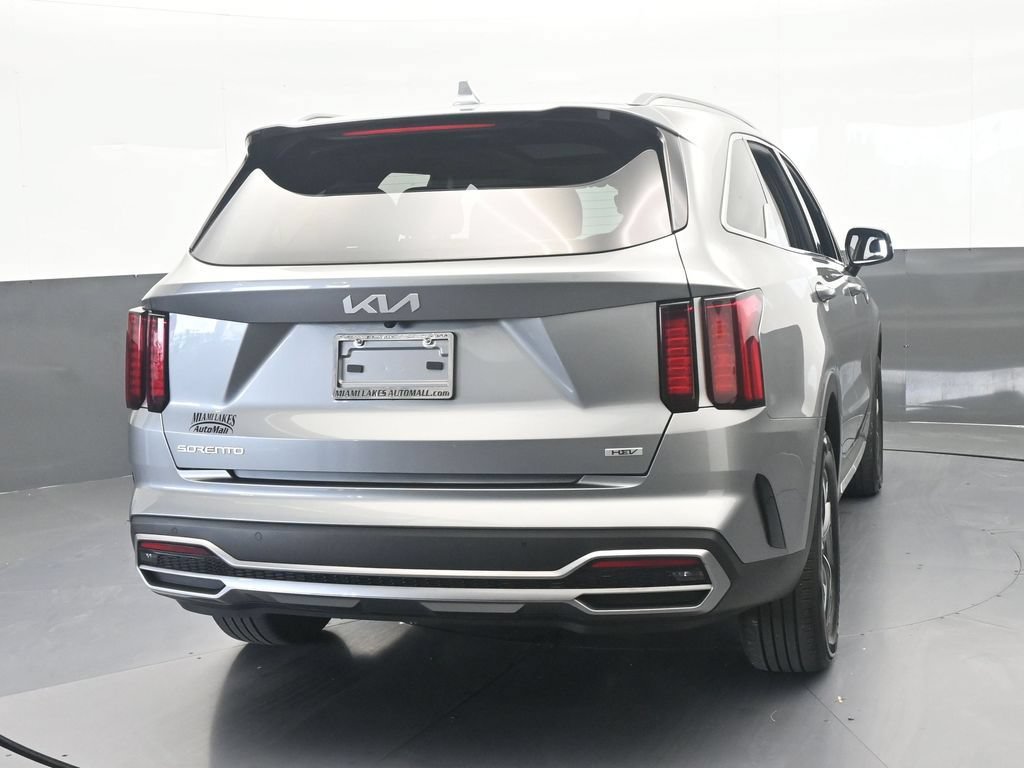 Used 2023 Kia Sorento EX w/ Panoramic Sunroof Package FWD image 5