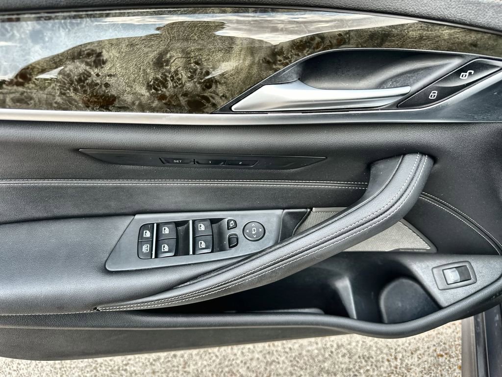 Used 2023 BMW M550i xDrive w/ Executive Package image 22