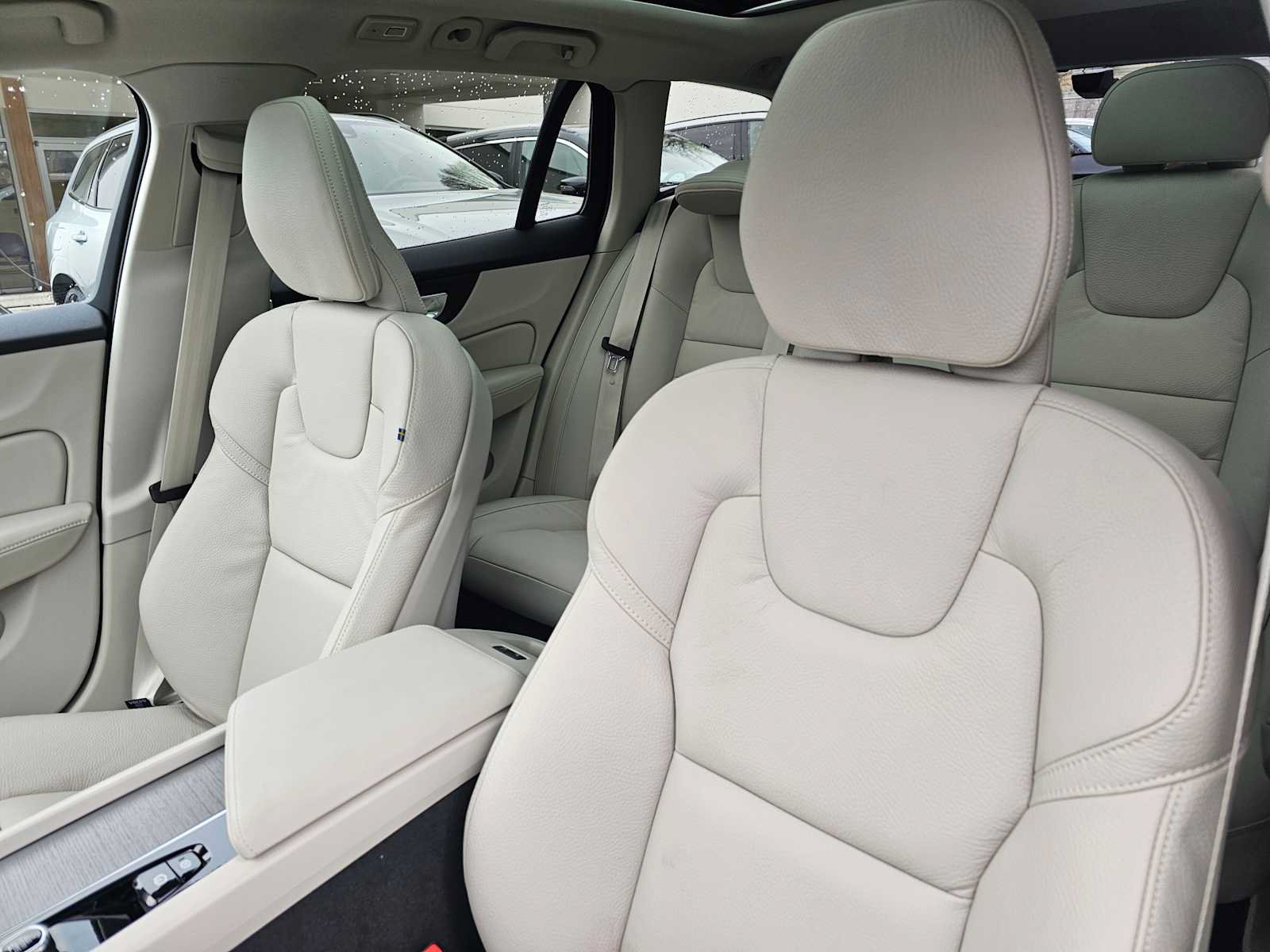 New 2026 Volvo V60 B5 Cross Country Plus w/ Protection Package Premier AWD/4WD image 25