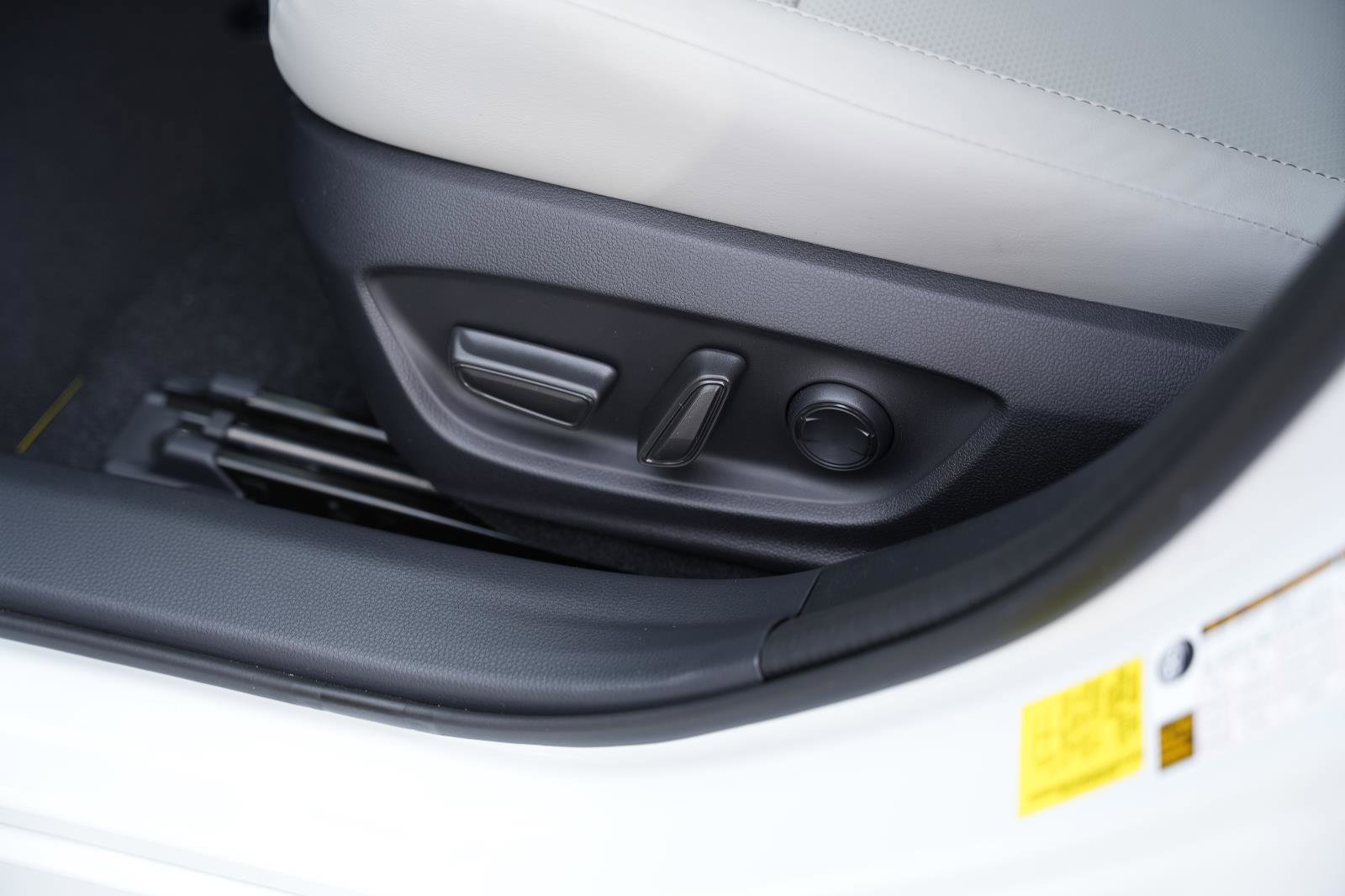 New 2026 Toyota Prius XLE image 13