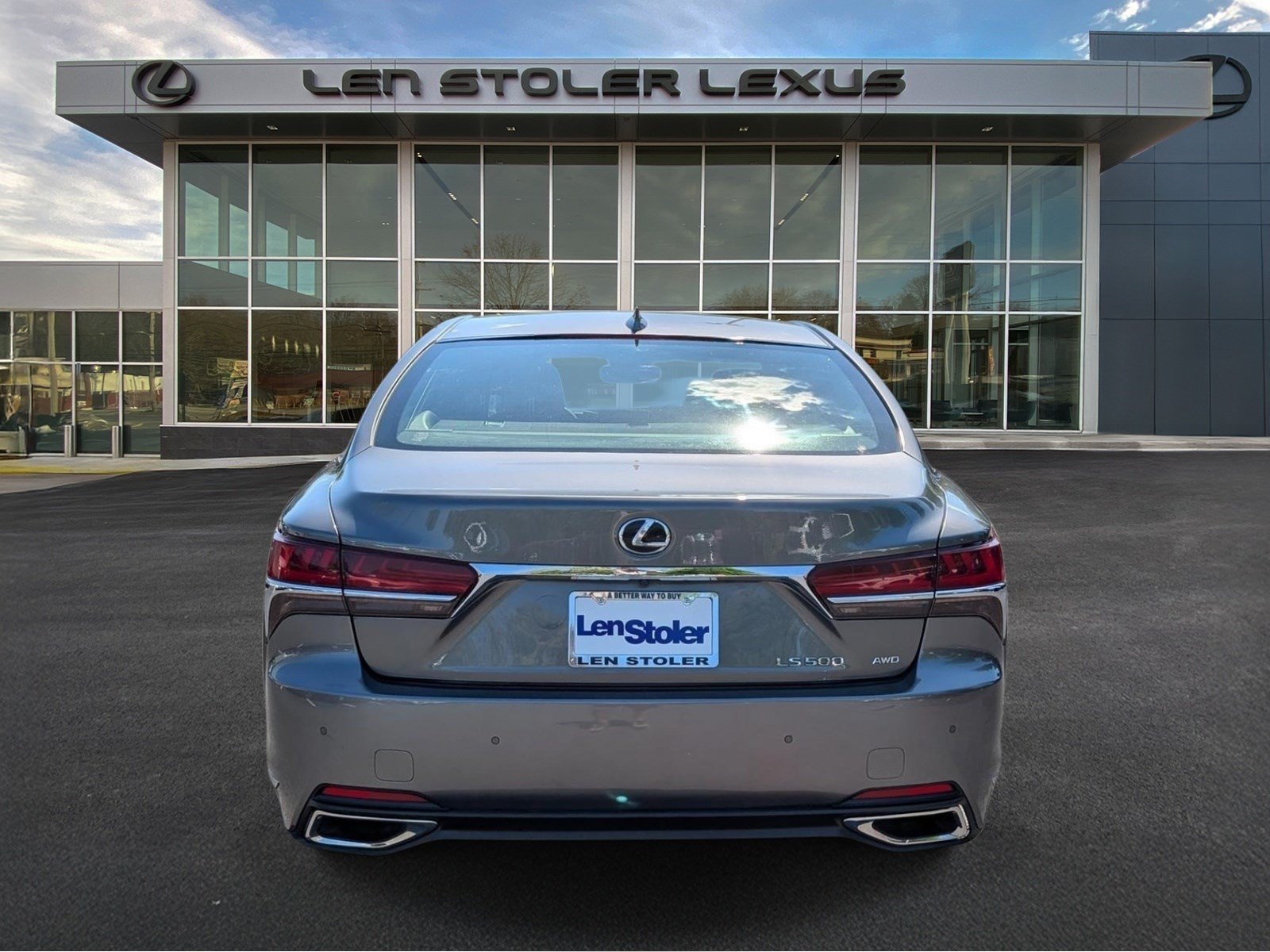 Used 2019 Lexus LS 500 AWD w/ Accessory Package (Z2) image 4