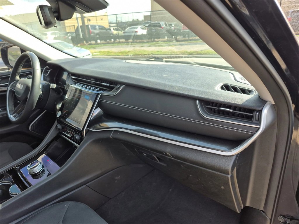 Used 2022 Jeep Grand Cherokee L Laredo w/ Luxury Tech Group I image 45