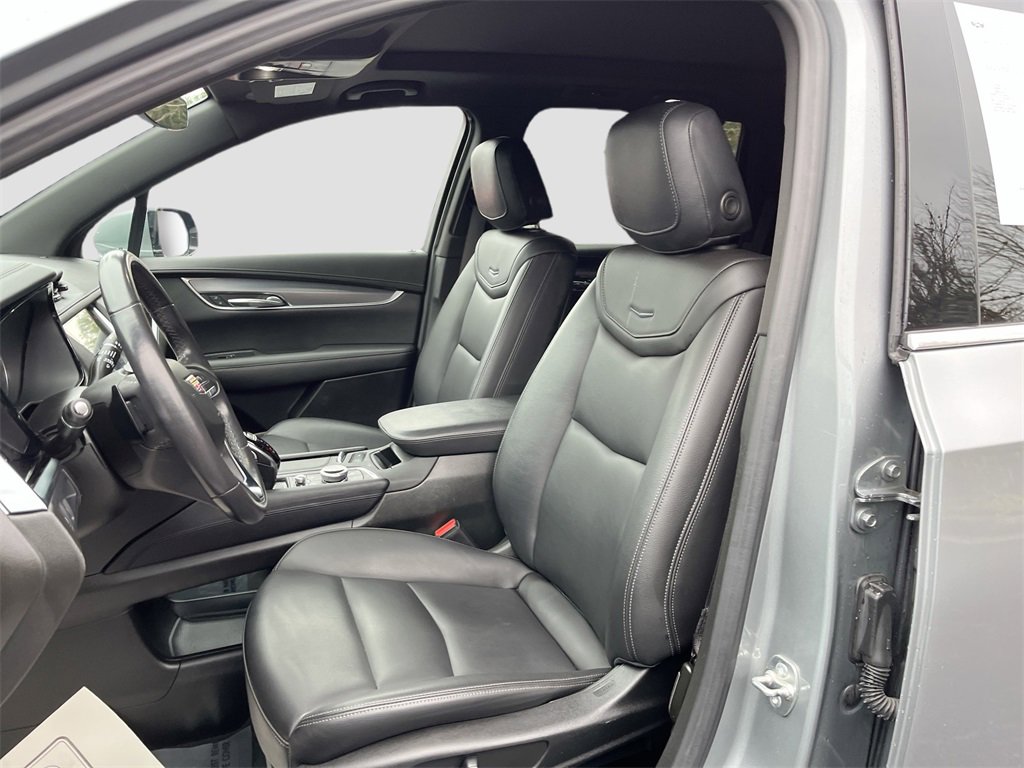 Certified 2024 Cadillac XT6 Luxury w/ LPO, Floor Liner Package image 21