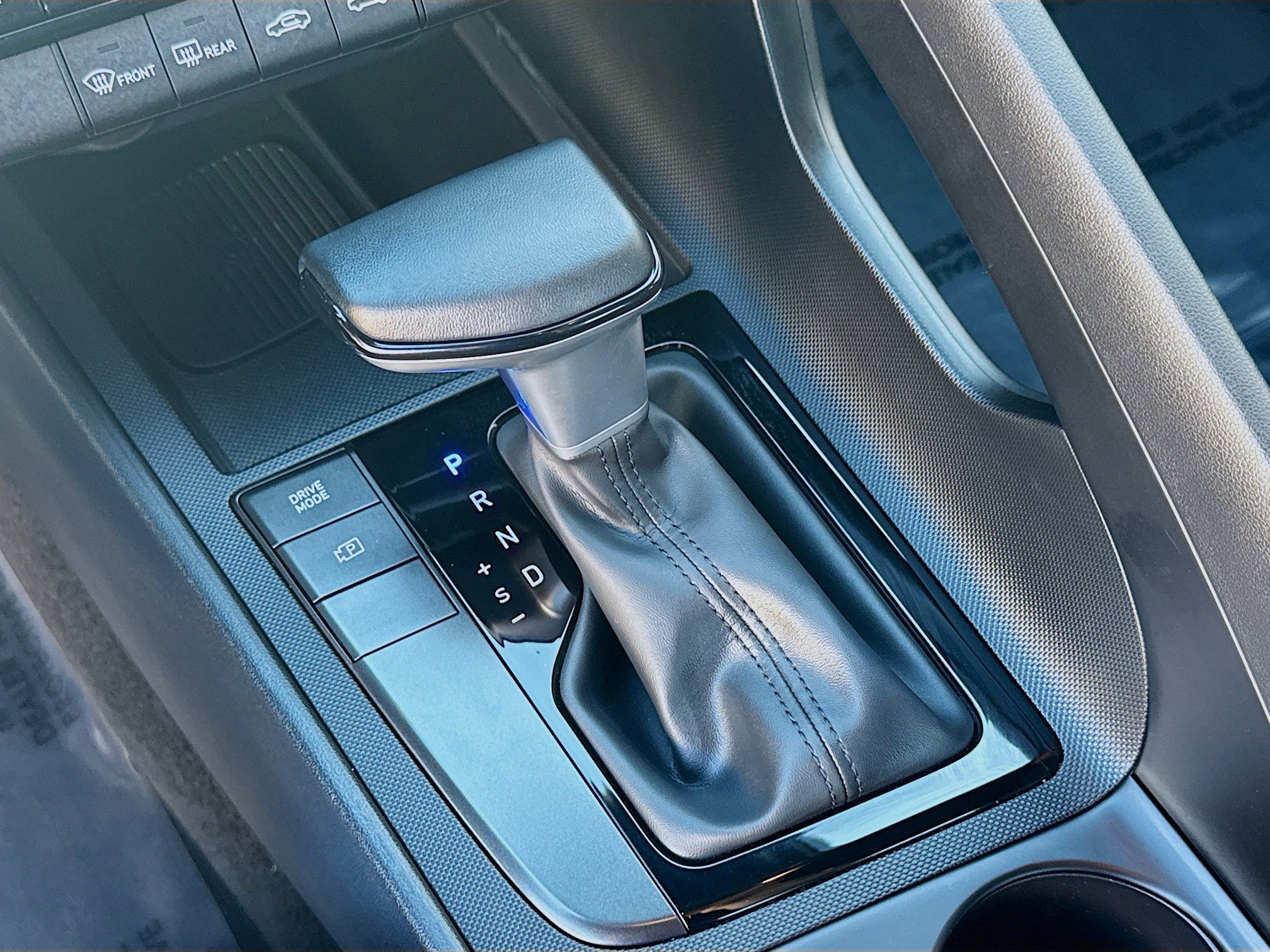 Used 2025 Hyundai Elantra Sport image 13