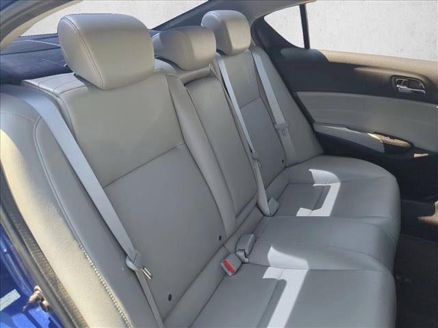 Used 2017 Acura ILX w/ AcuraWatch Plus Package FWD image 20