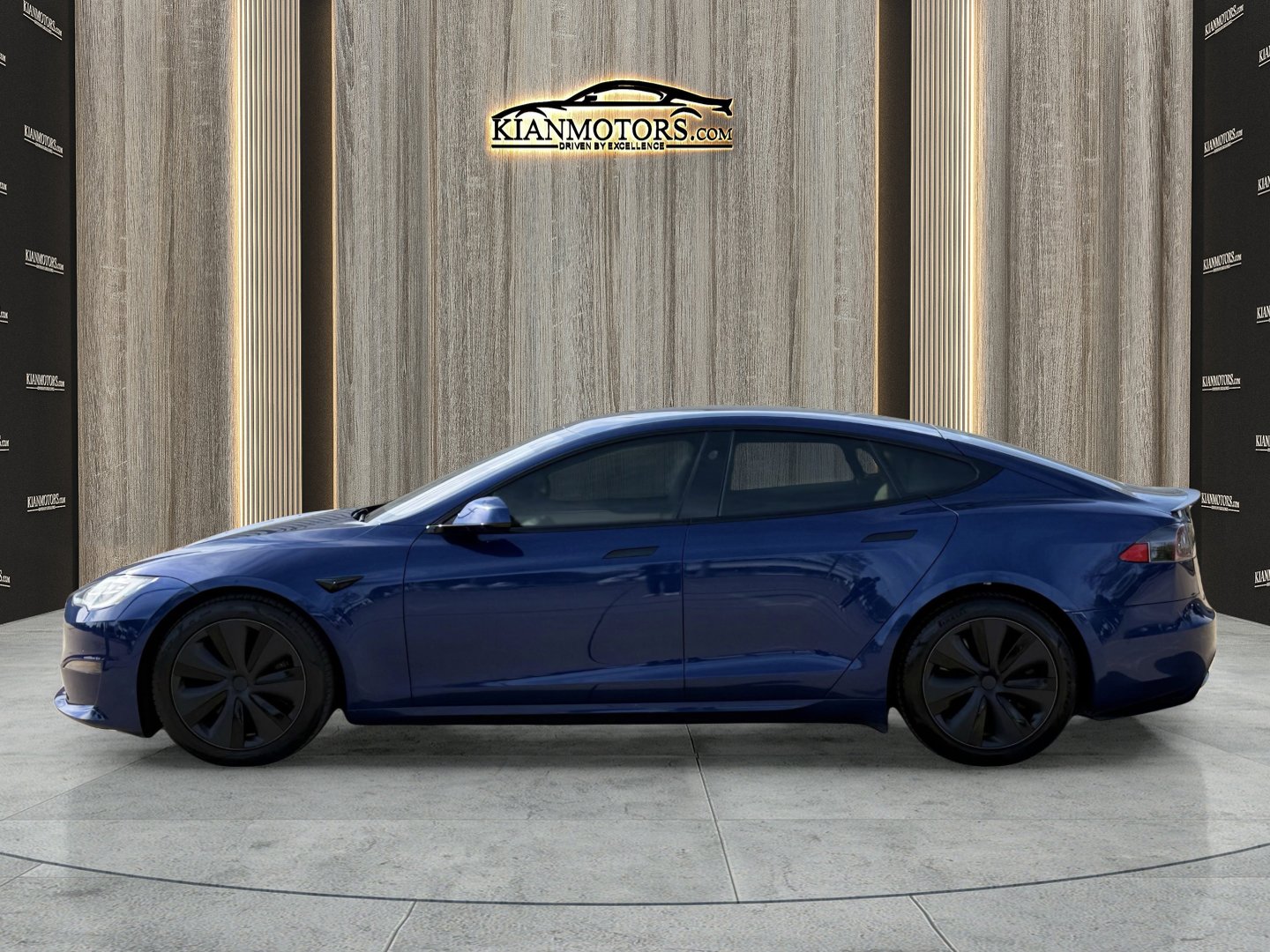Used 2021 Tesla Model S Plaid image 5
