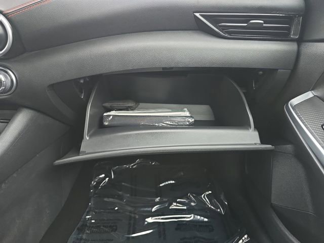 Certified 2025 Nissan Sentra SR FWD image 27
