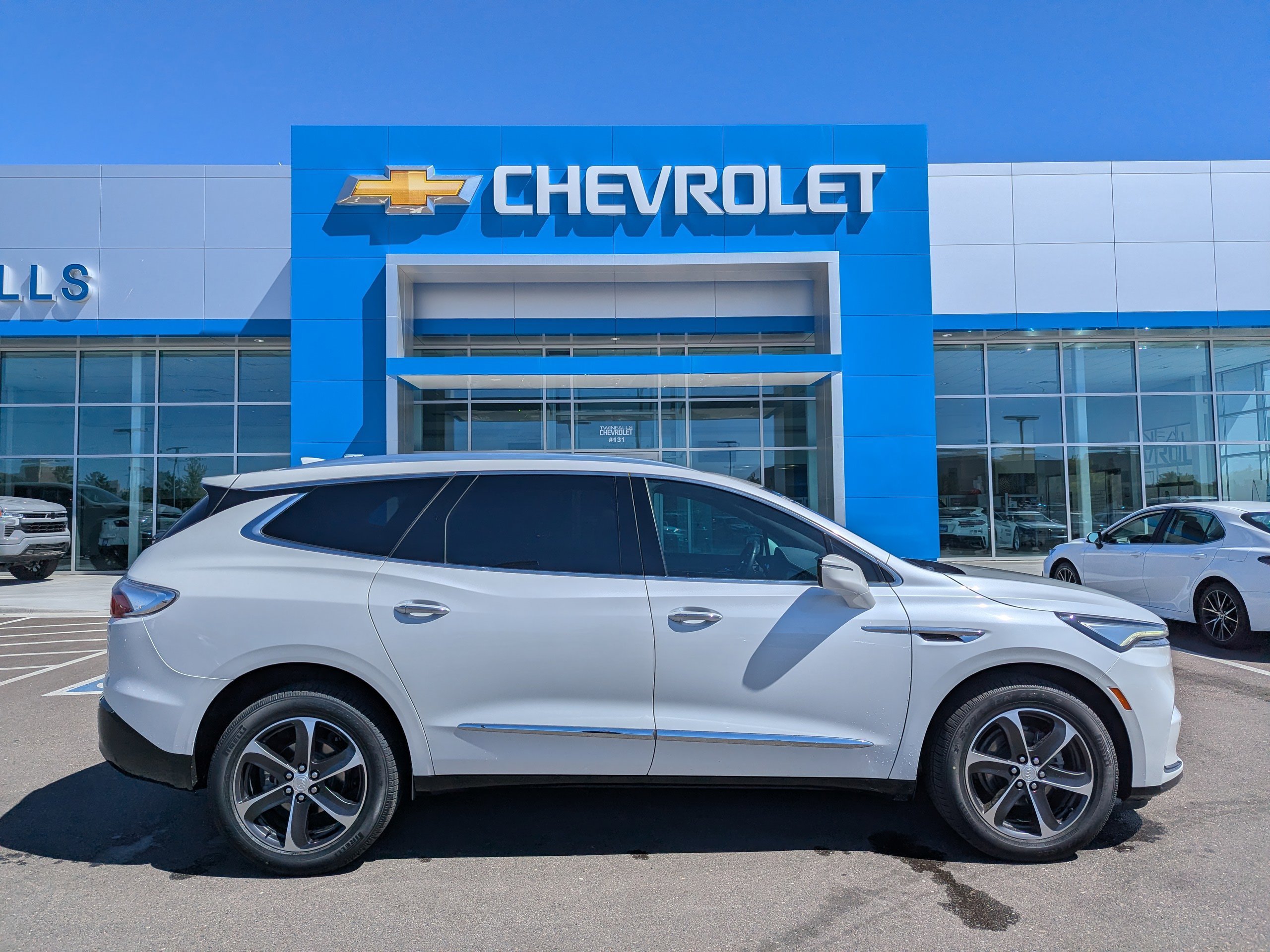 Certified 2022 Buick Enclave Essence w/ Experience Buick Package AWD/4WD image 38