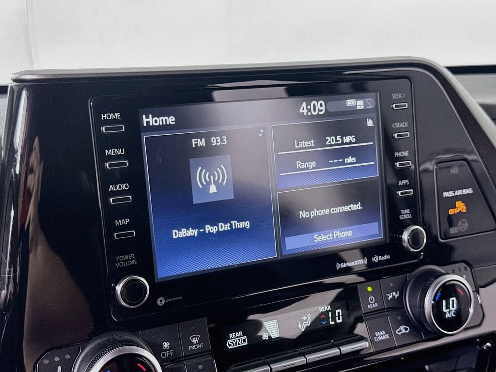 Used 2021 Toyota Highlander XLE FWD image 28