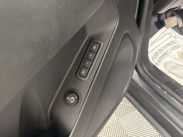 Used 2020 Chevrolet Equinox LT w/ Sport Edition image 29