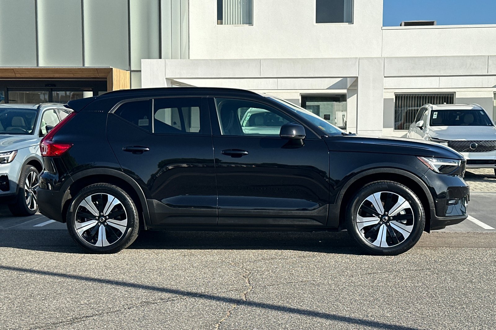 Certified 2023 Volvo XC40 Recharge Plus w/ Protection Package Premier AWD/4WD image 3
