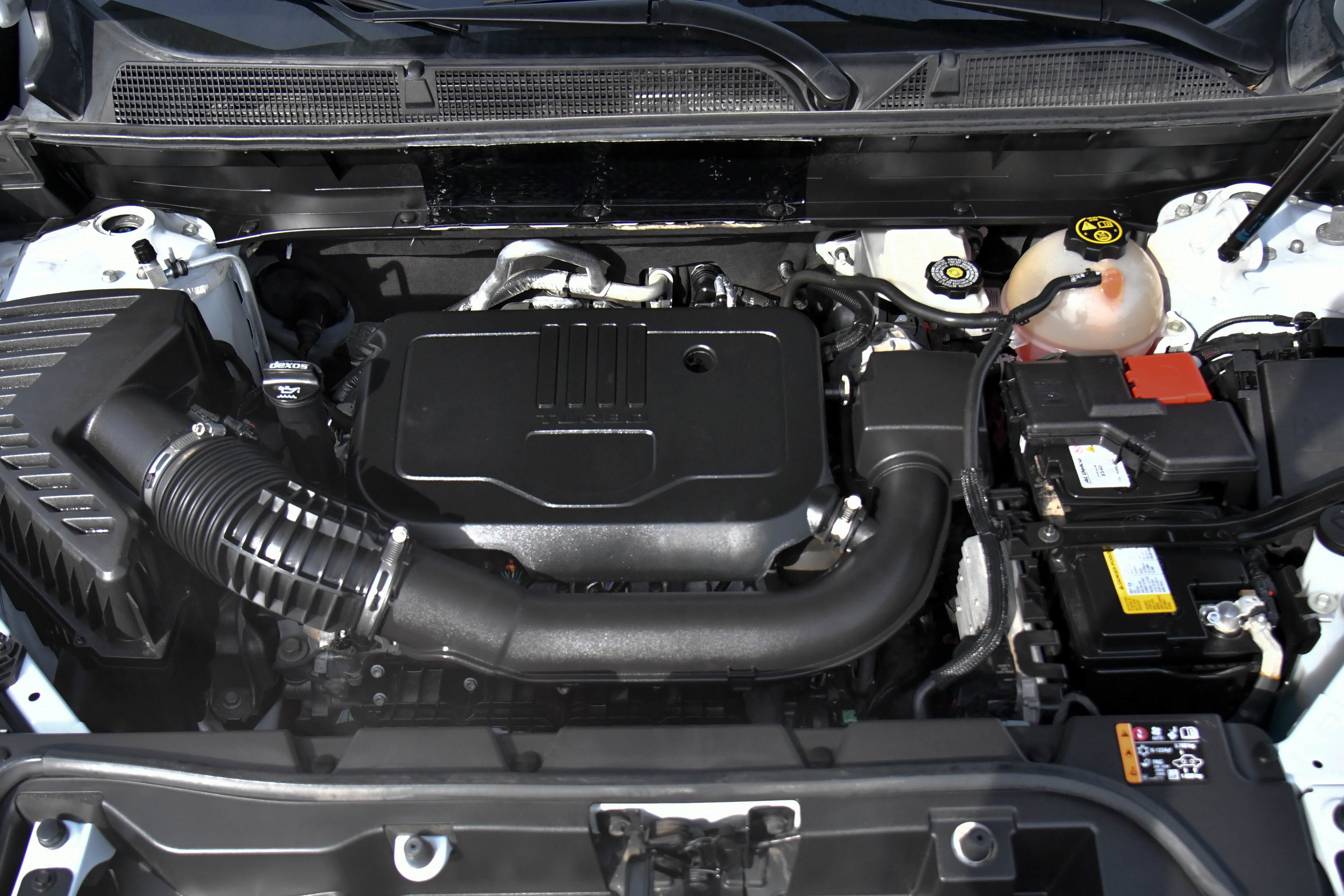 Used 2023 GMC Acadia SLT image 49