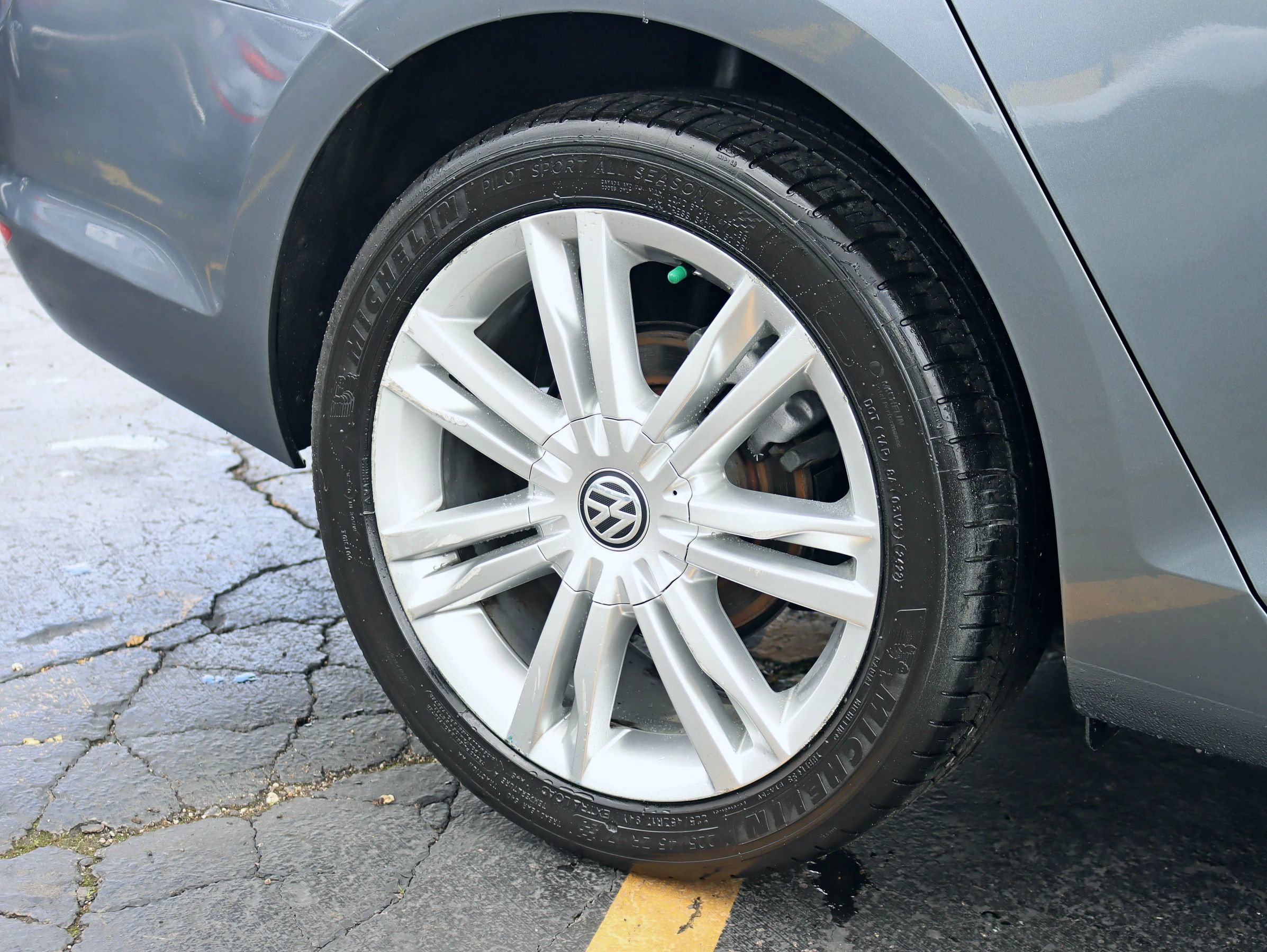 Used 2015 Volkswagen Golf TDI SE FWD image 6