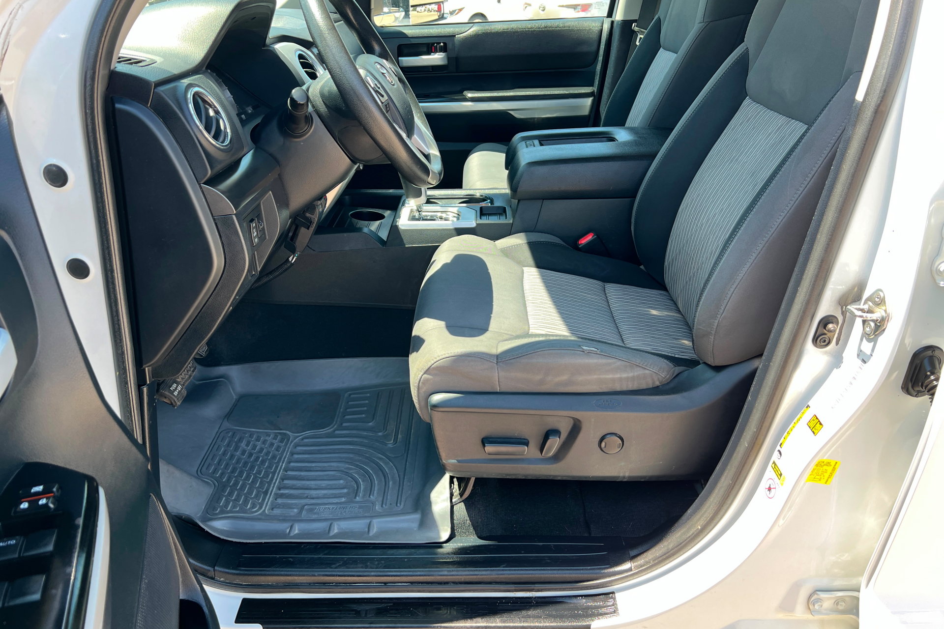 Used 2014 Toyota Tundra SR5 w/ TRD Off Road Package AWD/4WD image 18