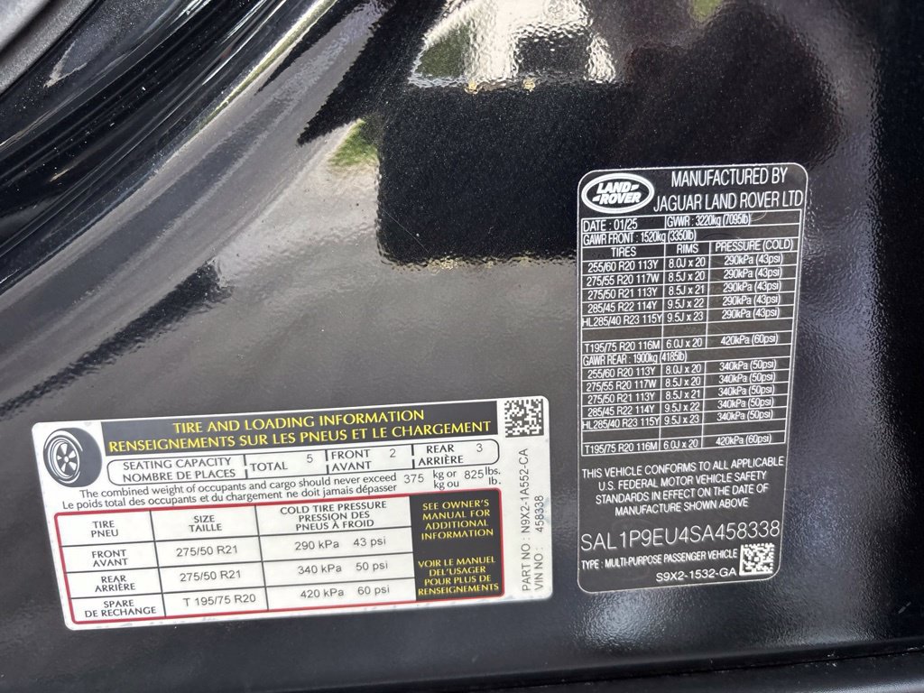 Used 2025 Land Rover Range Rover Sport SE AWD/4WD image 10