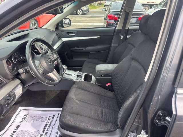 Used 2011 Subaru Legacy 2.5i Premium AWD/4WD image 10