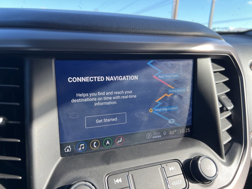 Used 2023 GMC Acadia AT4 w/ Preferred Package image 13