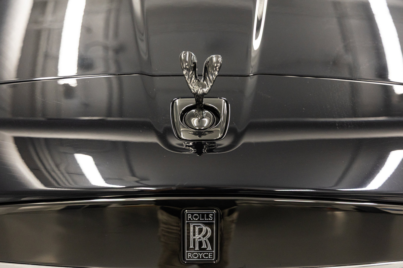Certified 2025 Rolls-Royce Cullinan Black Badge AWD/4WD image 10