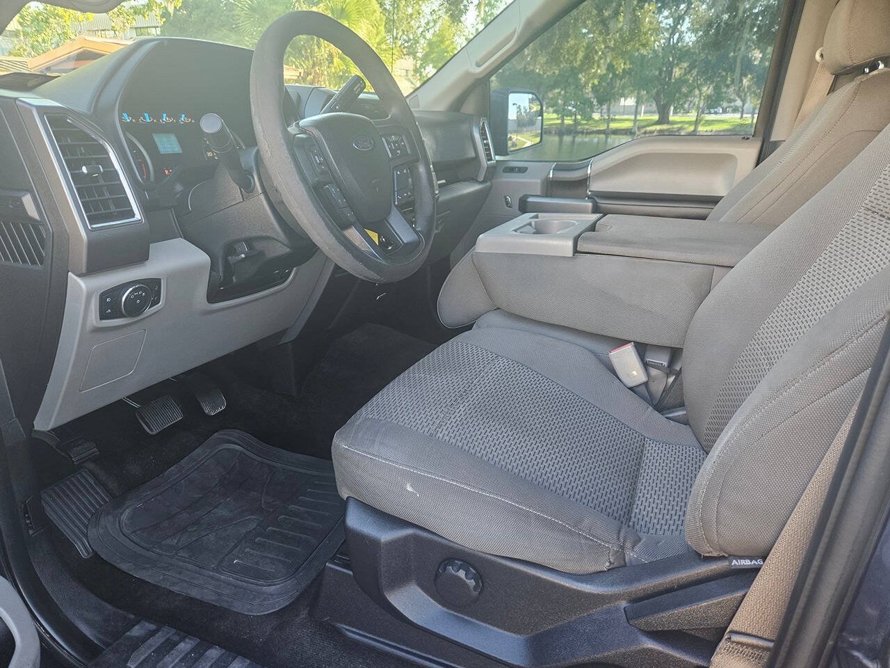 Used 2015 Ford F150 XLT RWD image 32