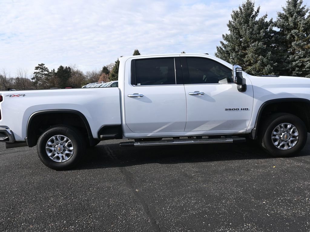 Used 2023 Chevrolet Silverado 3500 LTZ image 6
