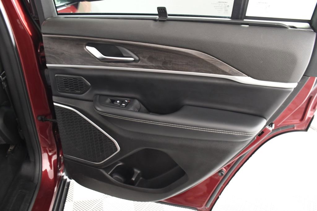 Used 2022 Jeep Grand Cherokee Limited 4xe w/ Luxury Tech Group II image 21