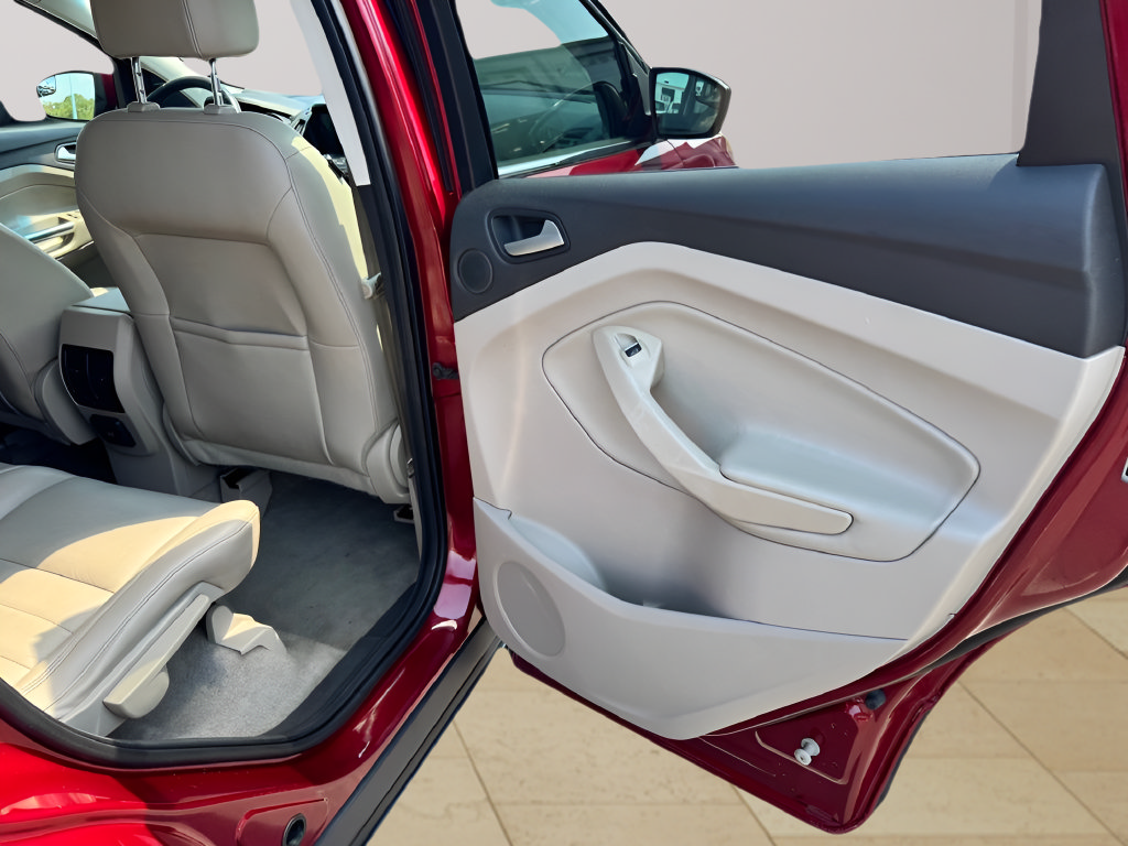 Used 2016 Ford Escape SE w/ SE Leather Comfort Package FWD image 27