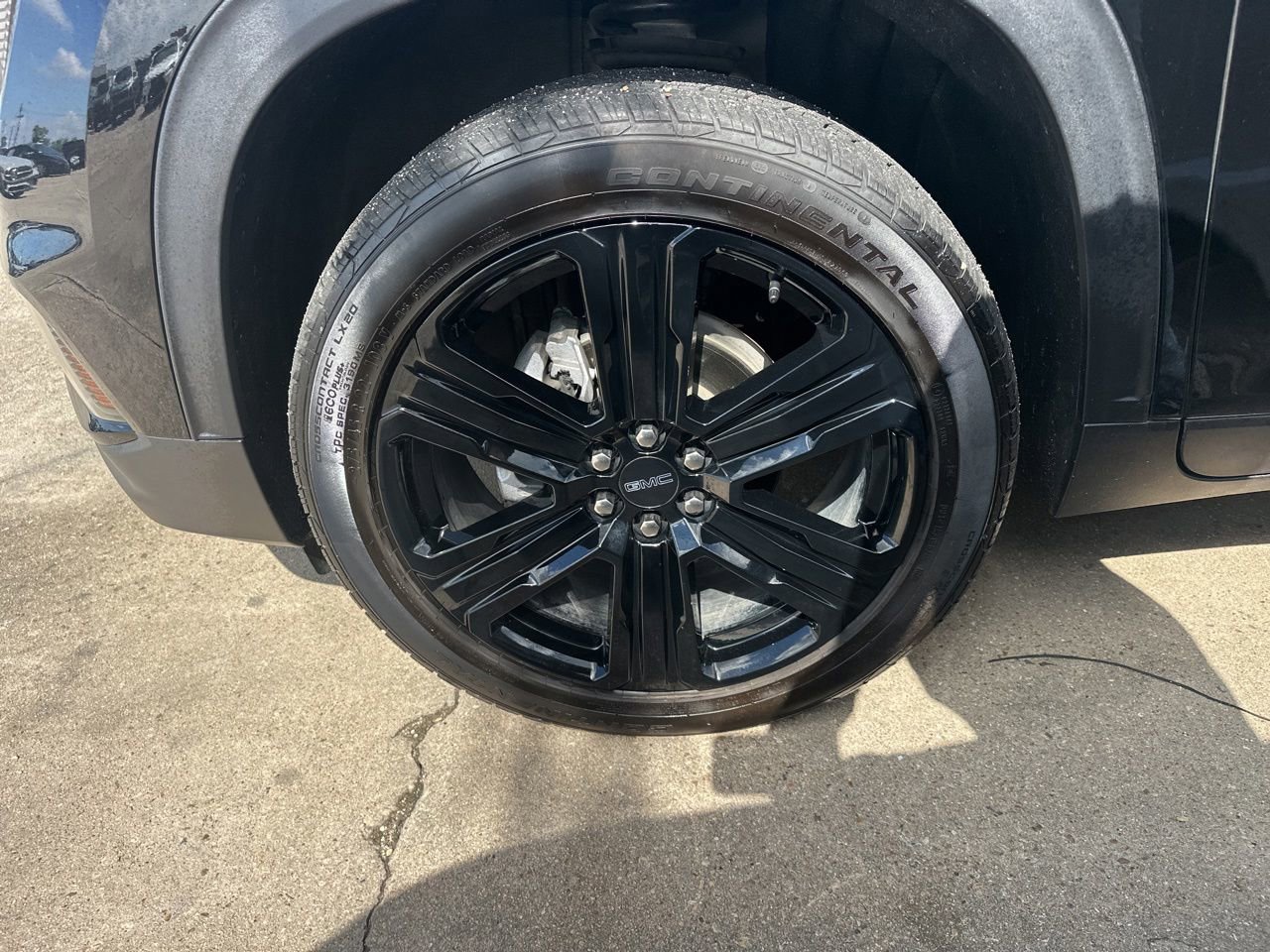 Used 2024 GMC Acadia Elevation w/ Black Edition FWD image 7
