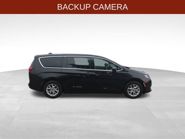 Used 2022 Chrysler Voyager LX FWD image 8