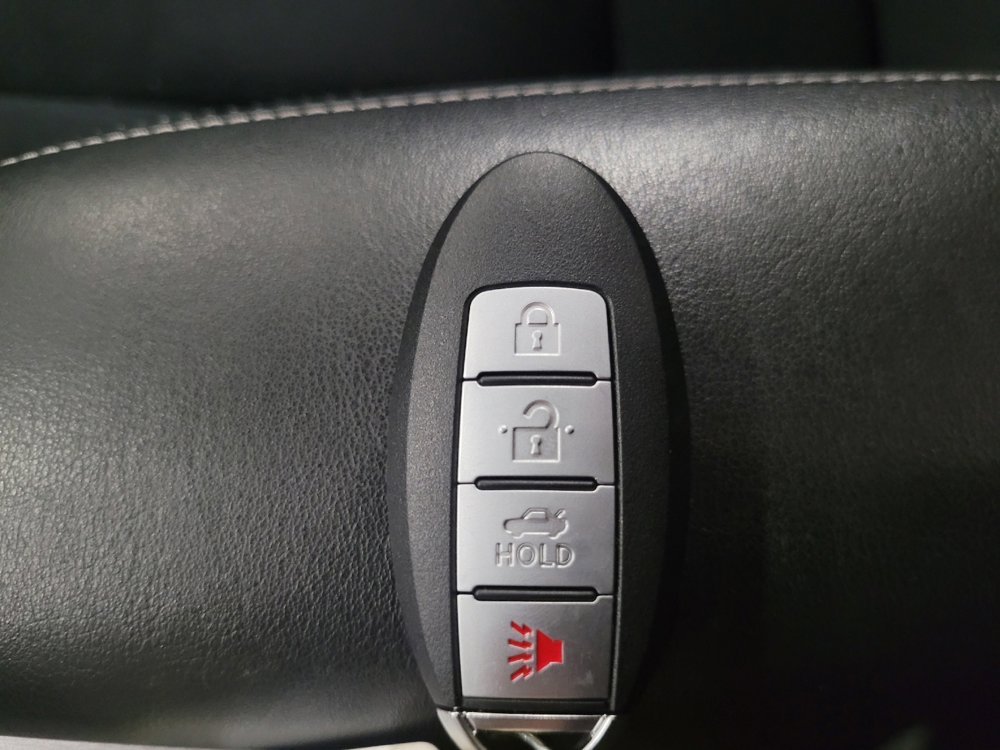 Used 2020 Nissan Murano SV image 32