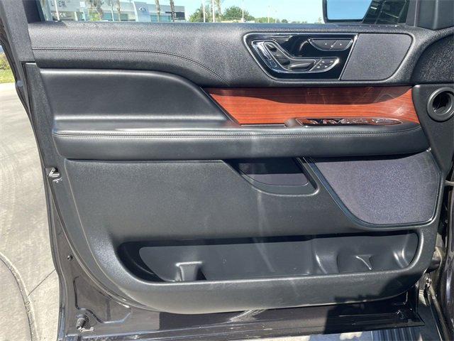 Used 2021 Lincoln Navigator L Reserve image 23