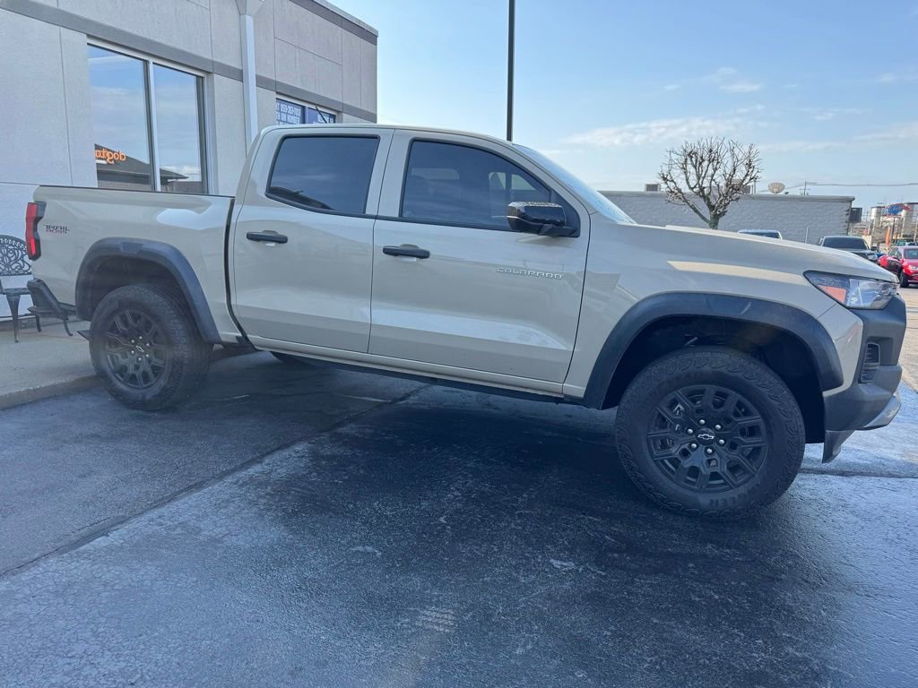 Used 2024 Chevrolet Colorado Trail Boss w/ Technology Package image 4