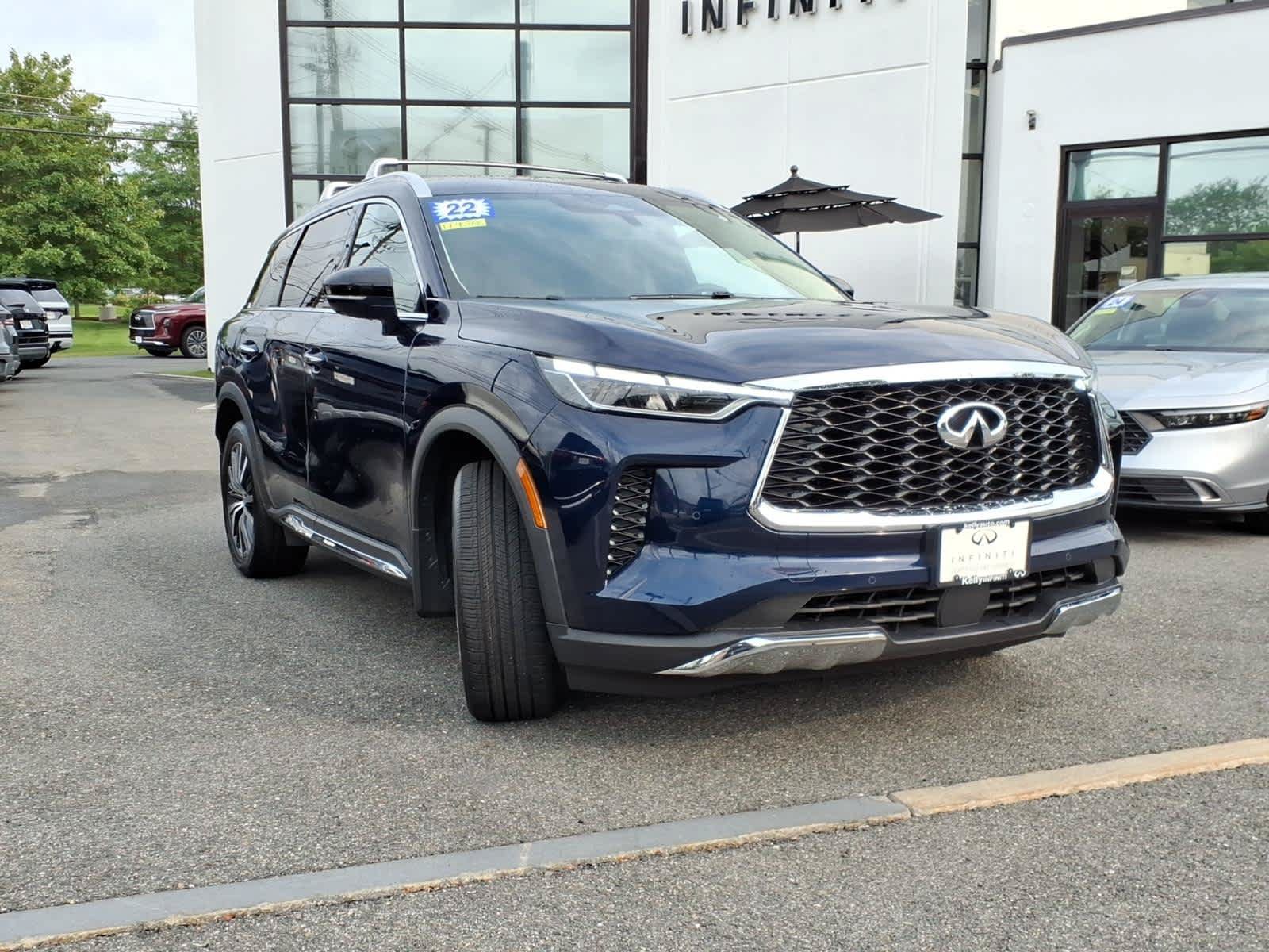 Used 2022 INFINITI QX60 Sensory w/ Vision Package AWD/4WD image 3