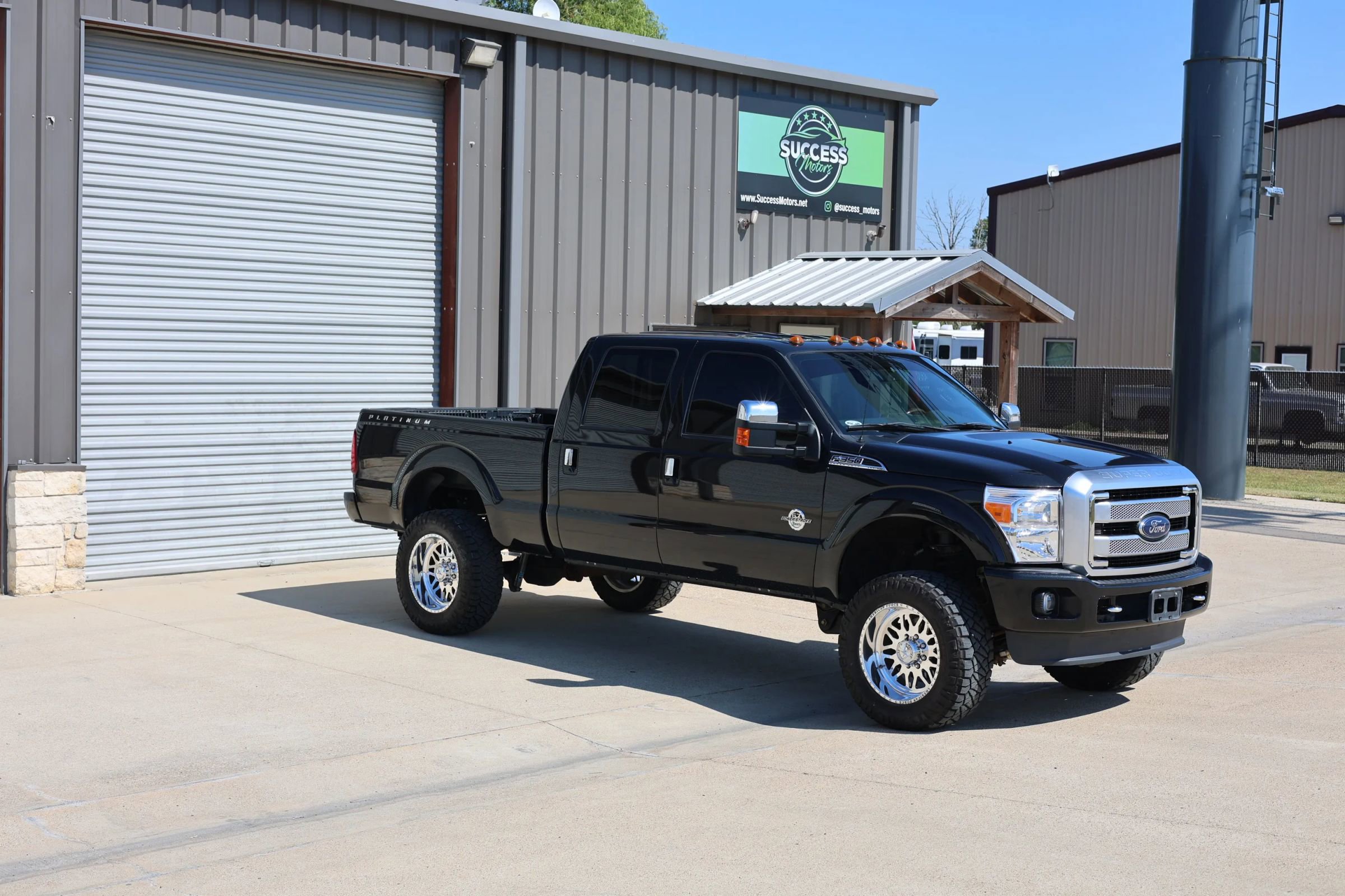 Used 2015 Ford F350 Platinum image 19