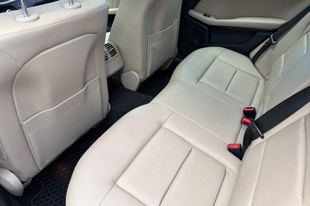 Used 2011 Mercedes-Benz E 350 Sedan image 10