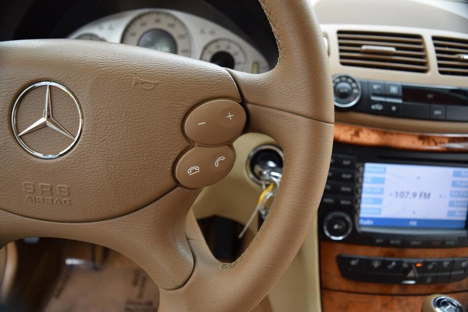 Used 2008 Mercedes-Benz E 350 4MATIC Sedan image 64